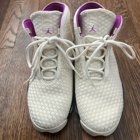 Air Jordan 13 Retro - Y5 (Women’s 7) - Picture 8 of 8